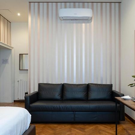 Varese Suites Luaran gambar