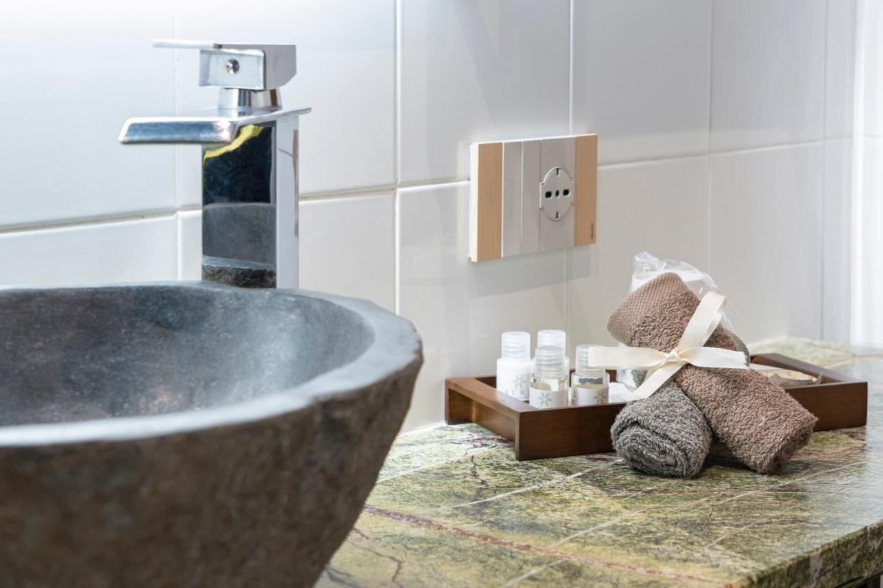 Varese Suites Luaran gambar
