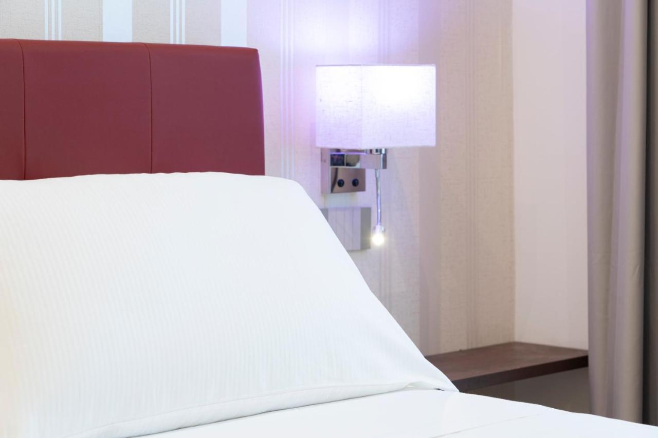 Varese Suites Luaran gambar