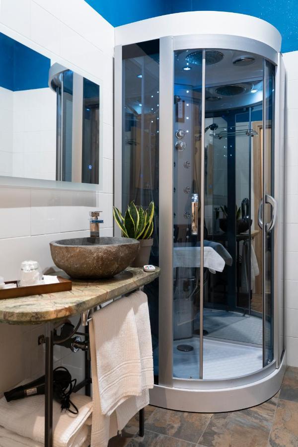 Varese Suites Luaran gambar