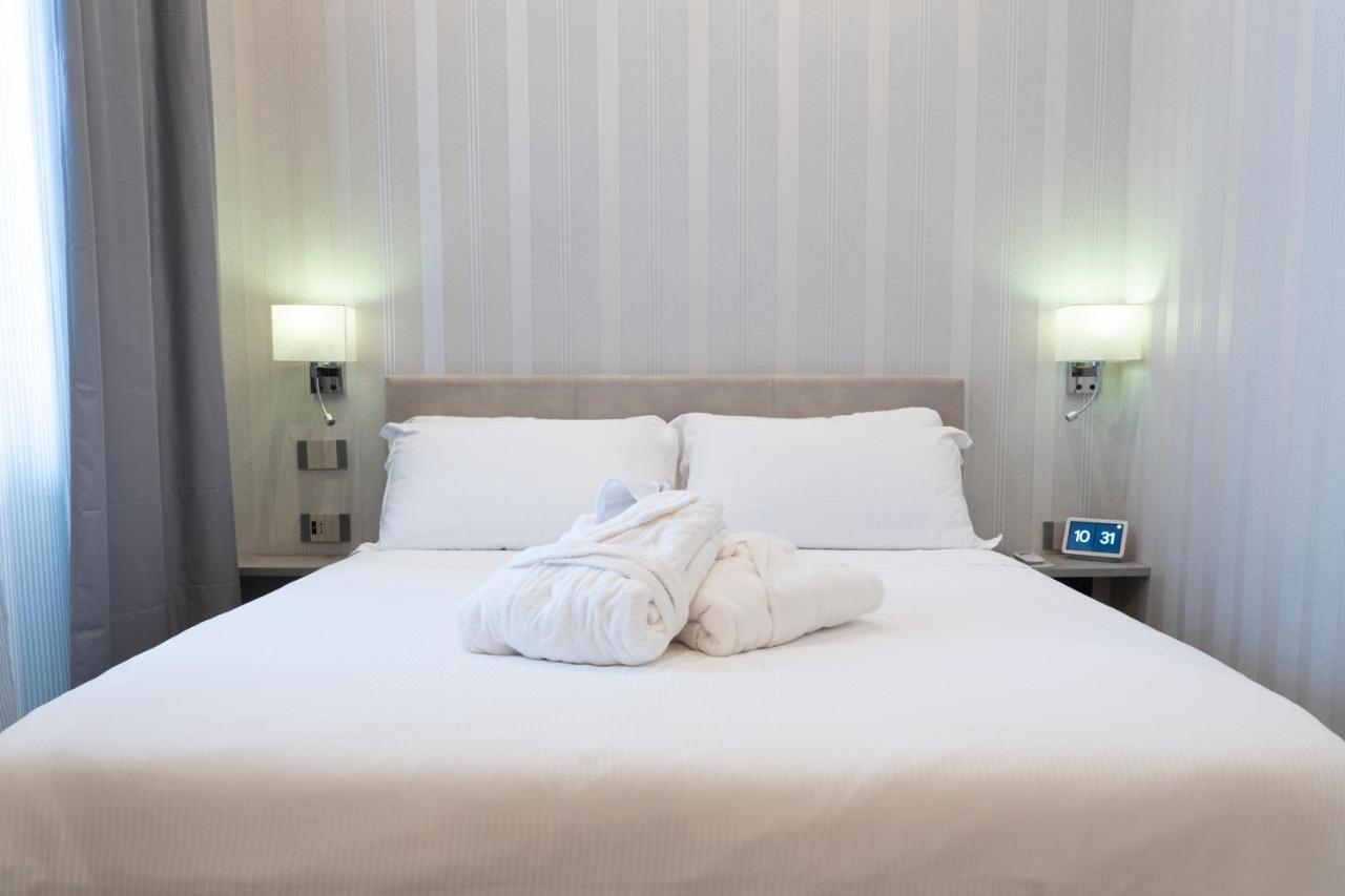 Varese Suites Luaran gambar
